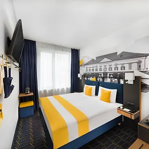 3* Hotell D8