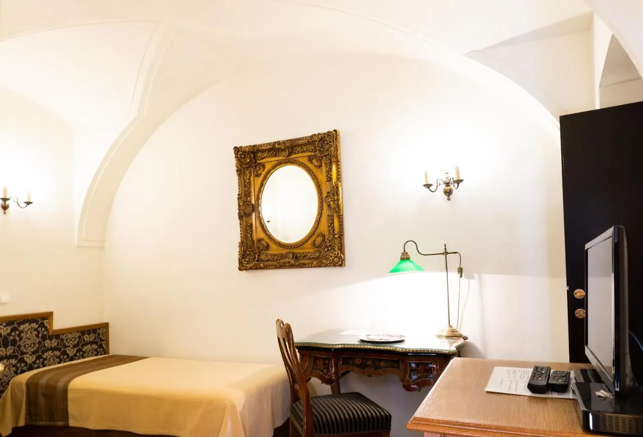 Hotel Monarchy Residence Budapest Hungary